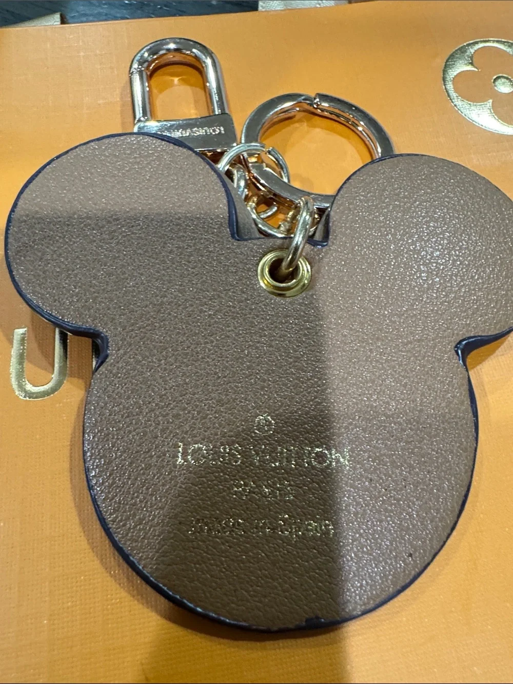 Louis Vuitton elegant brown